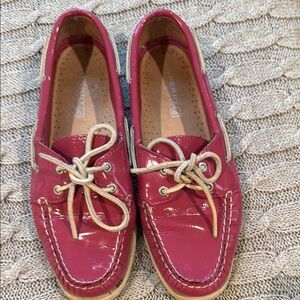 Sperry Pink Leather Flats with Moccasin Toe and Contrast Stitching